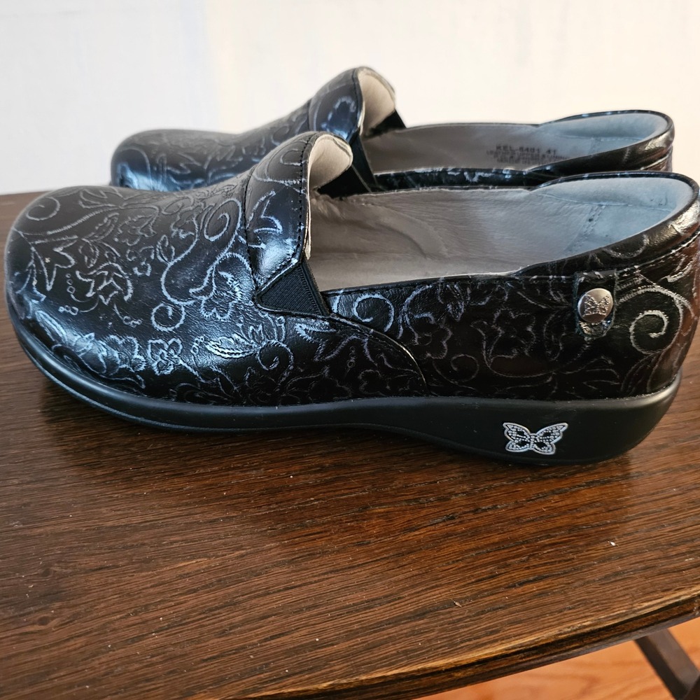 Alegria Keli Black Embossed Floral Leather Slip Resistant Clogs Shoes EU 41 - Picture 4 of 10